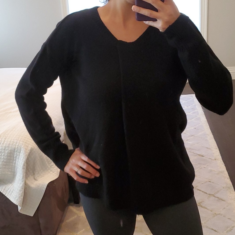 WOMEN'S LUMIERE BLACK KNIT BACKLESS SWEATER